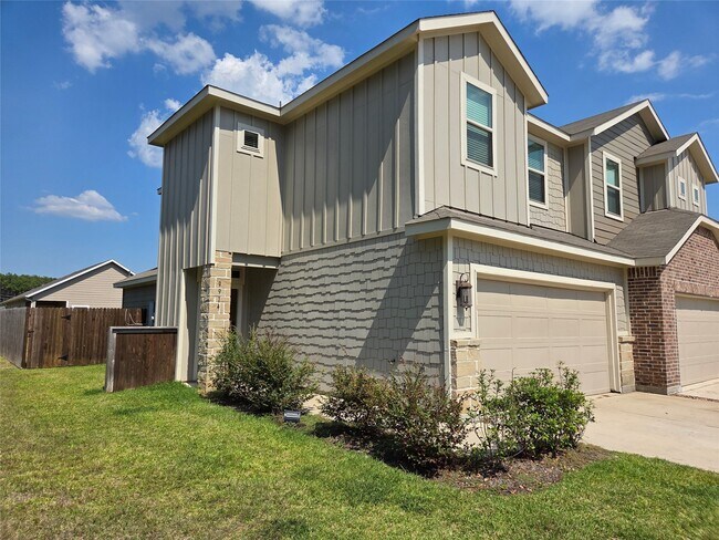 Foto del edificio - 9914 Grosbeak Ln