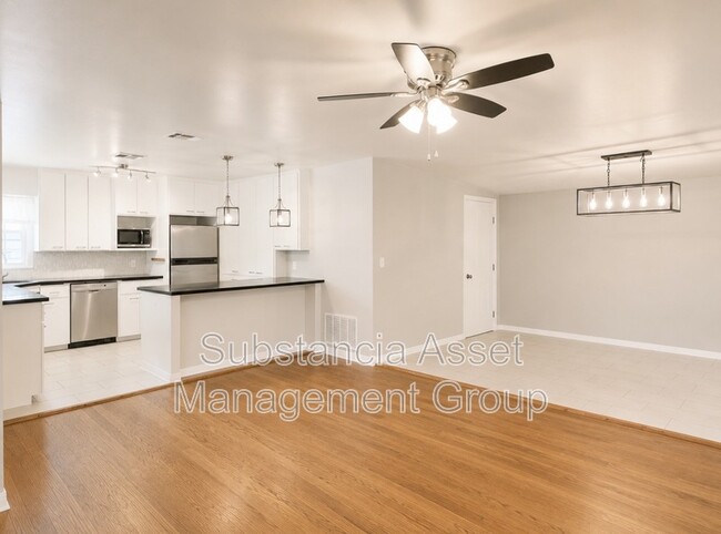 Building Photo - 4713 N Harvey Pkwy