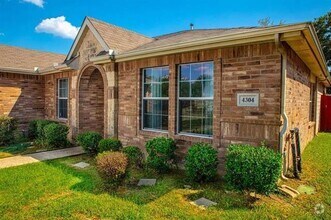 Building Photo - 4304 Fieldwood Dr