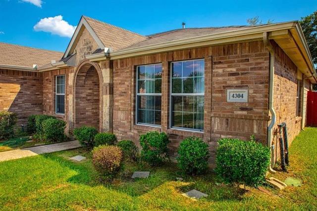 Primary Photo - 4304 Fieldwood Dr