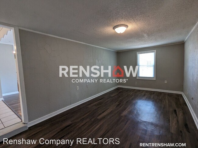Foto del edificio - 3 br, 1 bath House - 3253 Markley St