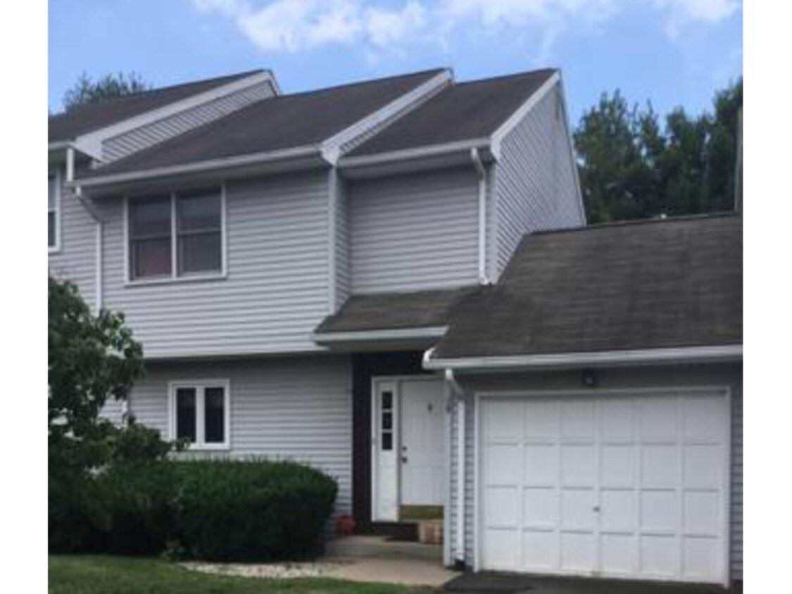 19 David Dr, East Windsor, CT 06088 Townhome Rentals in East Windsor