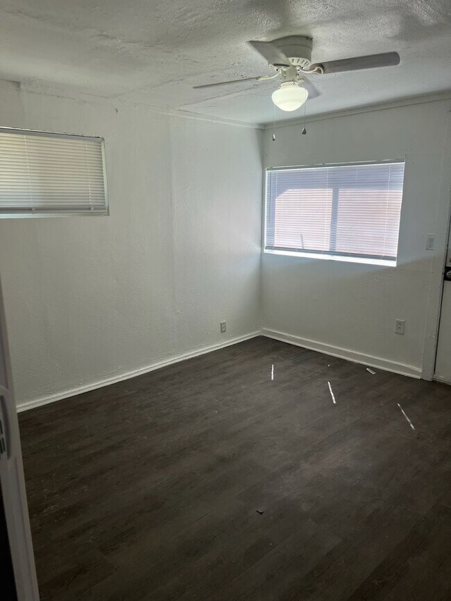 Foto del edificio - W. W King Ave