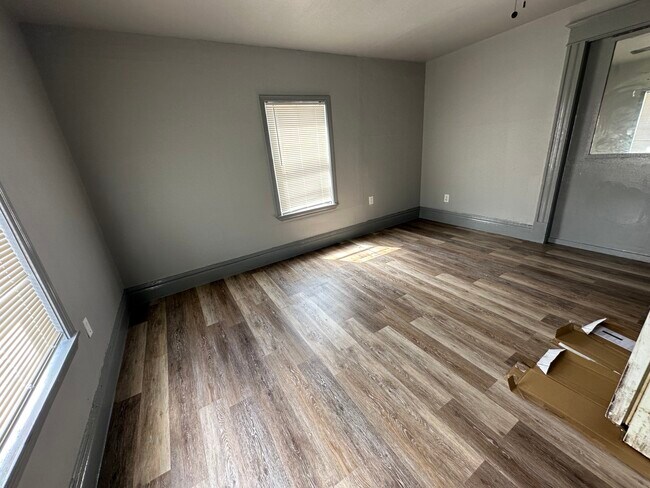 Building Photo - 2419 Pannell St