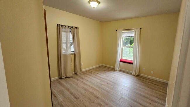 Foto del edificio - 1047 Wharf St