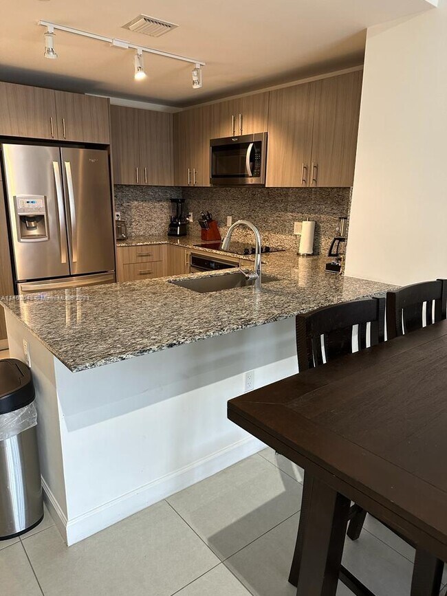 Foto del edificio - 5350 NW 84th Ave