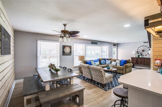 Foto del edificio - 1305 W Randol Mill Rd