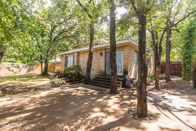 Building Photo - 4 br, 2 bath House - 3505 Hastings Ct