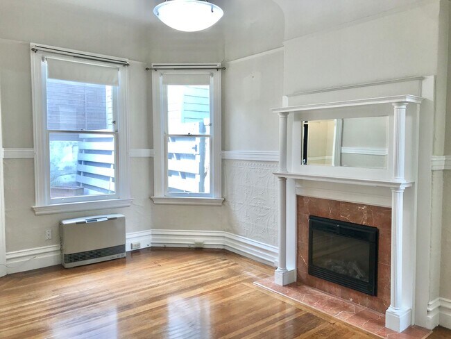 Foto del edificio - Bright and Airy 1BR/1BA! Heart of the Paci...