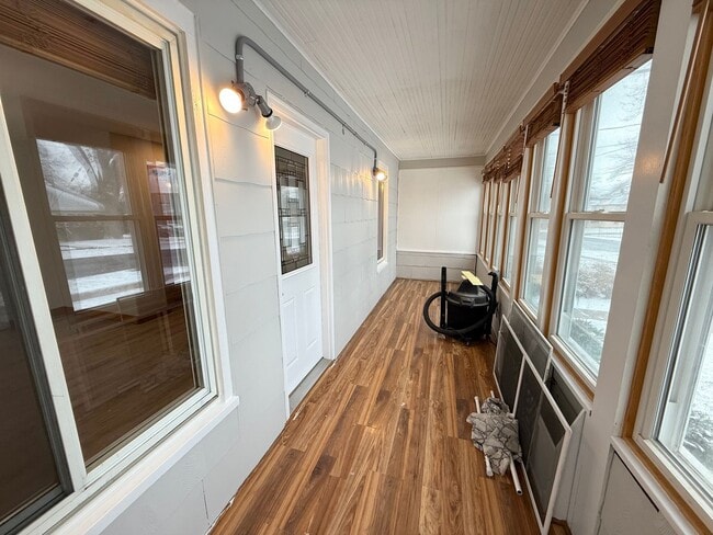 Foto del edificio - 916 1st St SE