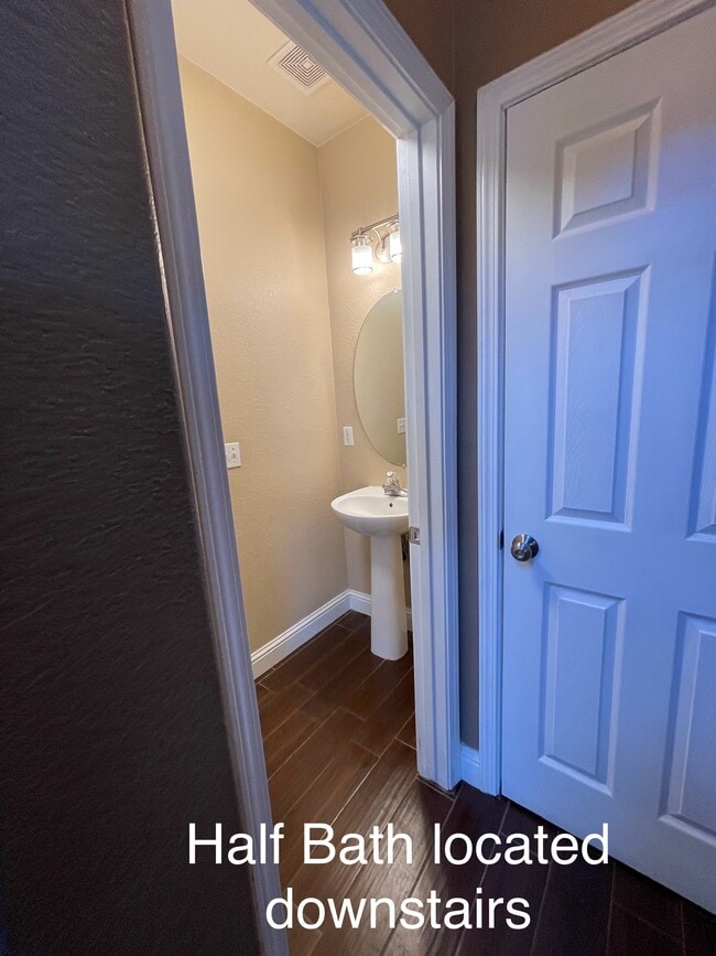 Foto del edificio - 1354 Gianna Ln