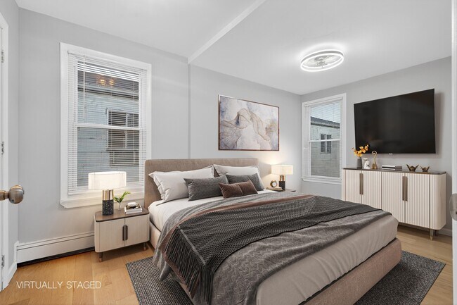 Foto del edificio - 98 CLENDENNY Ave