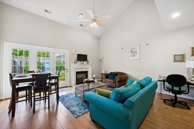 Building Photo - 2-Bedroom, 2-Bath Townhome in a Prime Durham Location – Flexible Lease Terms Available (3-Month M...