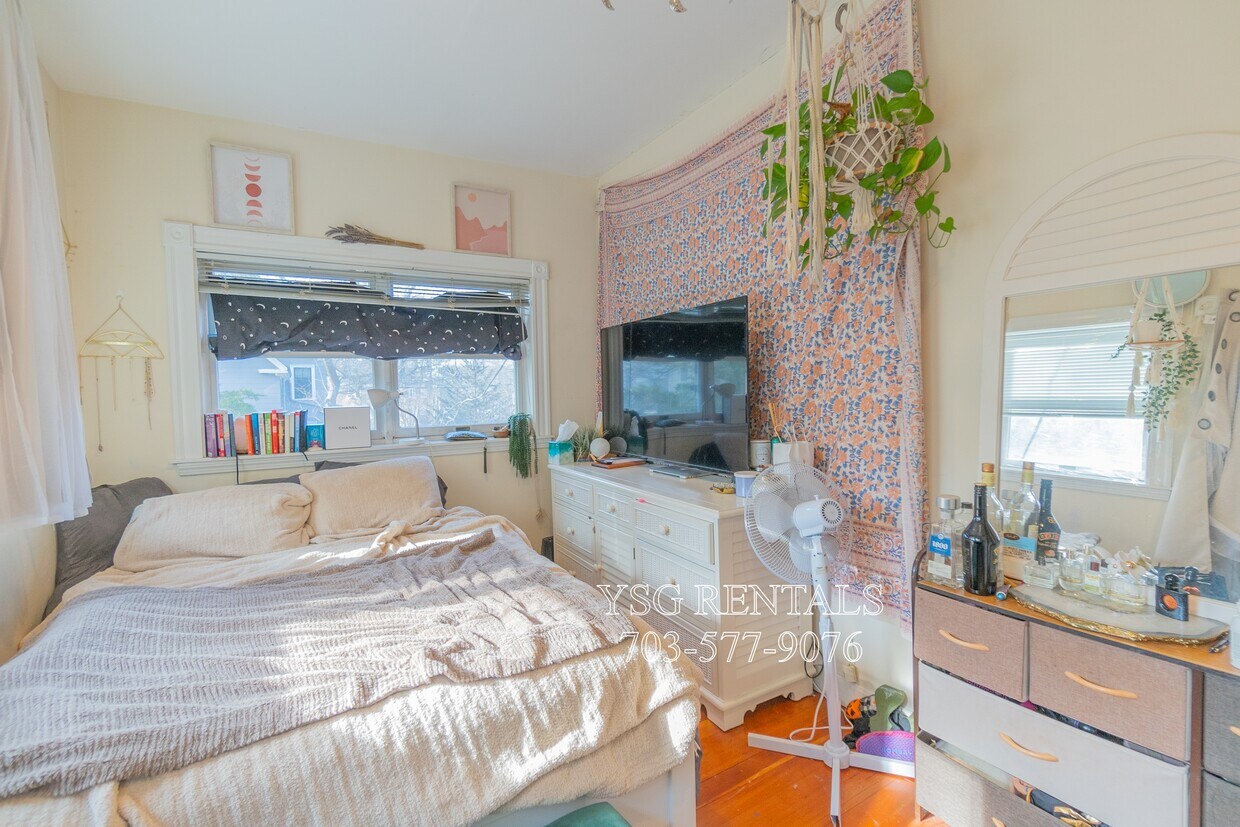 Foto principal - 193 Cypress St