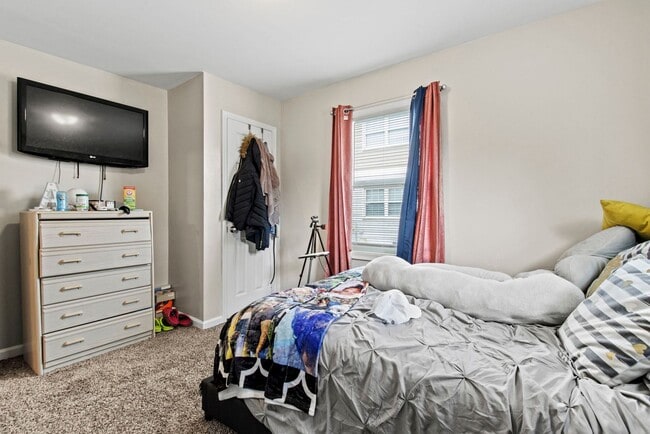 Interior Photo - Enclave at Bay