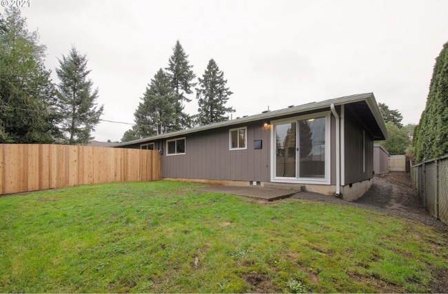 Building Photo - 6112 NE Hazel Dell Ave