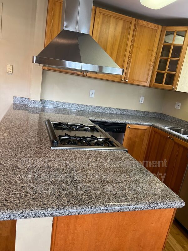 Foto del edificio - 1930 N Vermont Ave