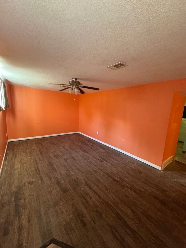 Building Photo - 1724 14th Ave S