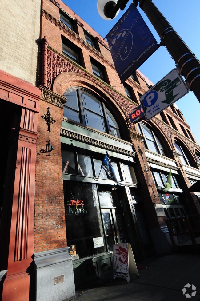 Foto del edificio - 114 1st Ave S