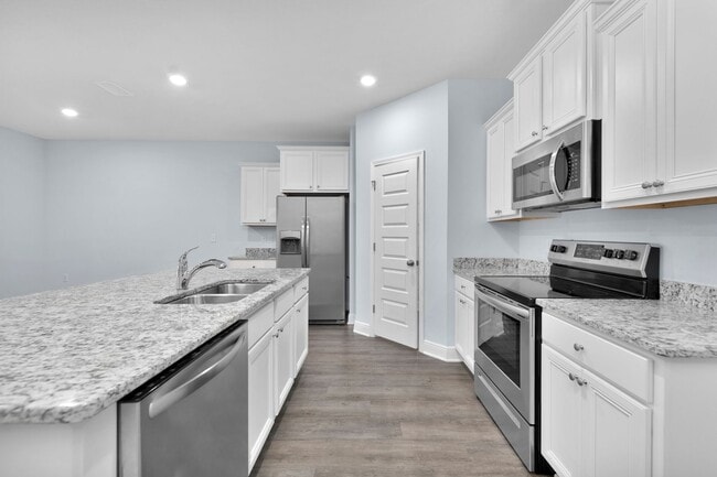 Building Photo - Beautiful Hawks Landing 4/2 Available June...