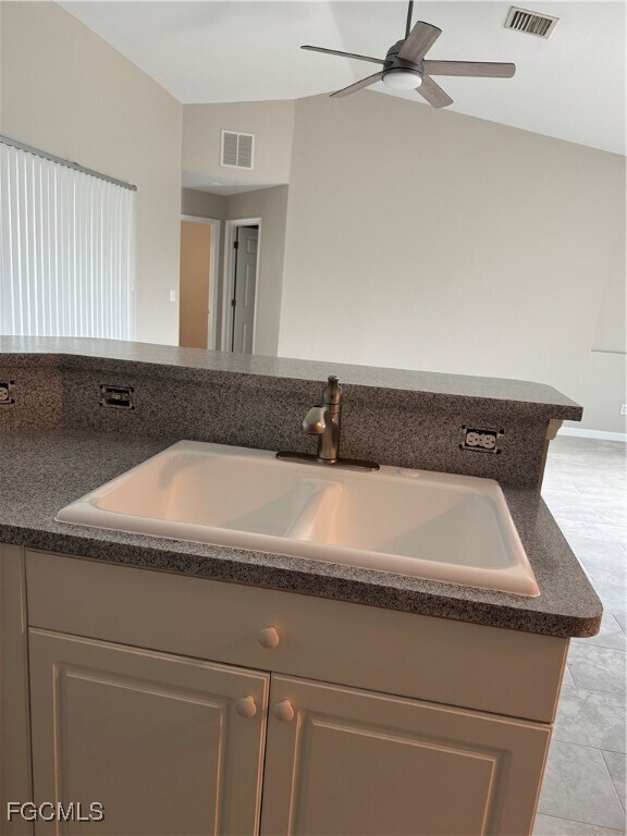Foto del edificio - 3716 SW 15th Pl