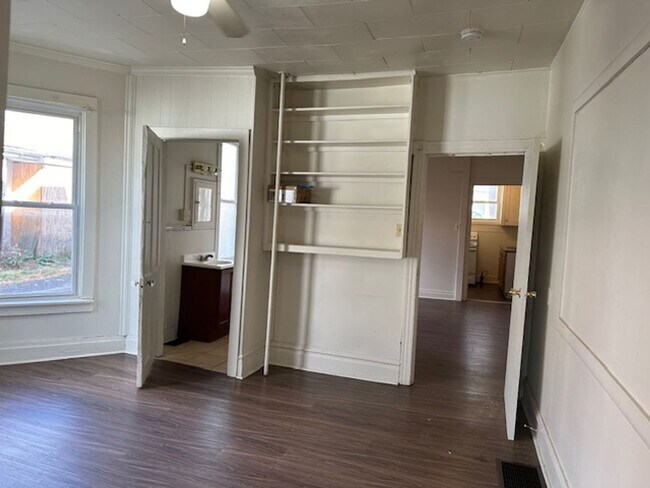 Foto del edificio - 1st Floor Apartment For Rent In Harrisburg...