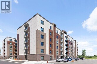 Building Photo - 728 Brownstone Dr