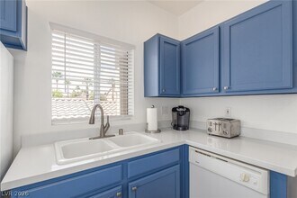 Building Photo - 1500 Cardinal Peak Ln