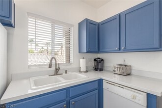 Building Photo - 1500 Cardinal Peak Ln