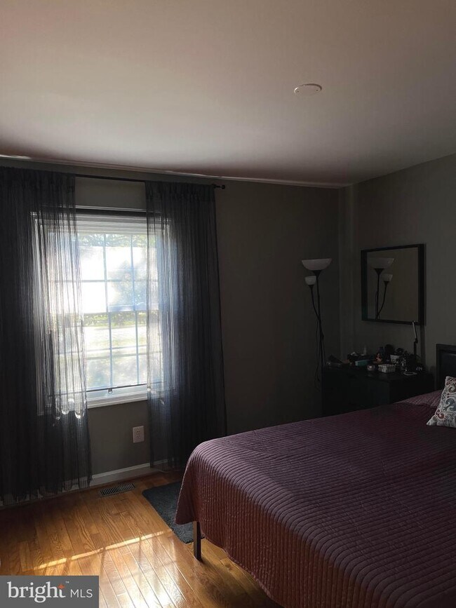 Foto del edificio - 8422 Forrester Blvd