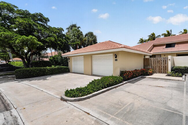 Foto del edificio - 222 Old Meadow Way