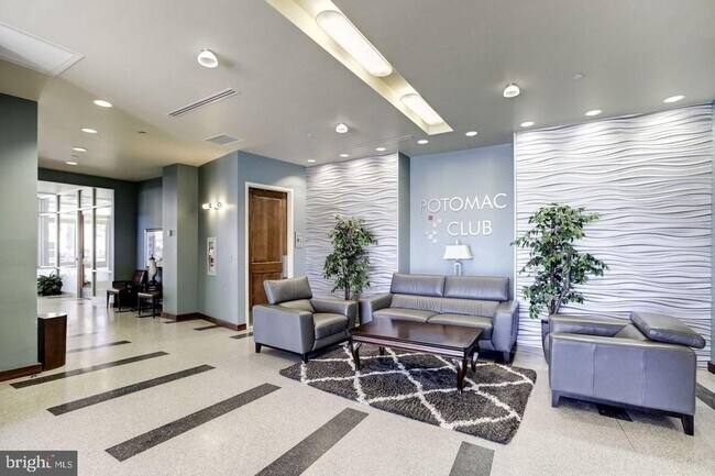 Foto del edificio - 2585 Eastbourne Dr