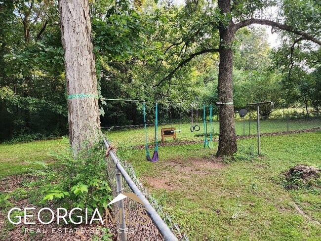 Foto del edificio - 3171 Bold Springs Rd