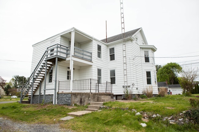 Building Photo - 445 S Edgewood Dr