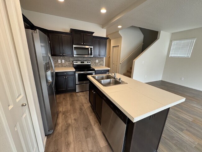 Foto del edificio - Beautiful Home in the Sunrise Ridge Develo...