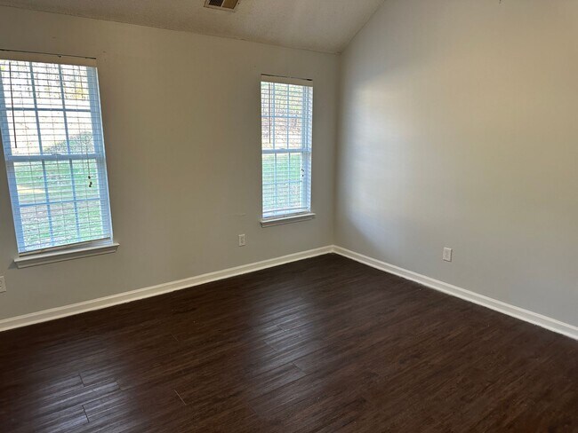 Foto del edificio - Adorable Three Bedroom Two Bath Home in Walnut Creek