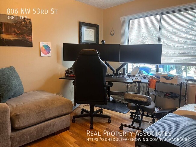 Foto del edificio - 806 NW 53rd St