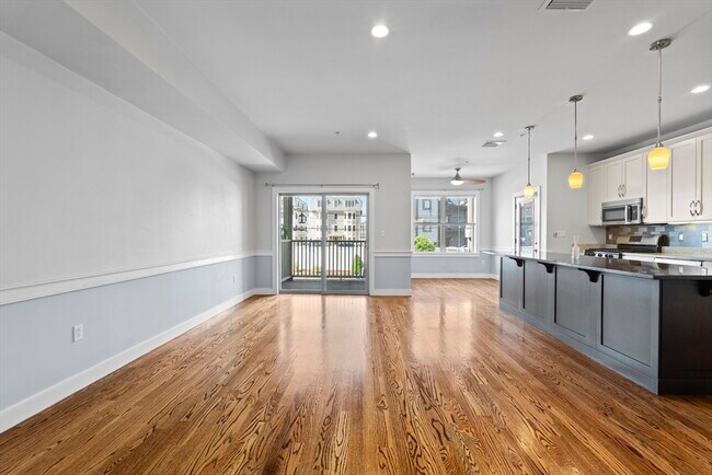 Foto del edificio - 774 E 3rd St