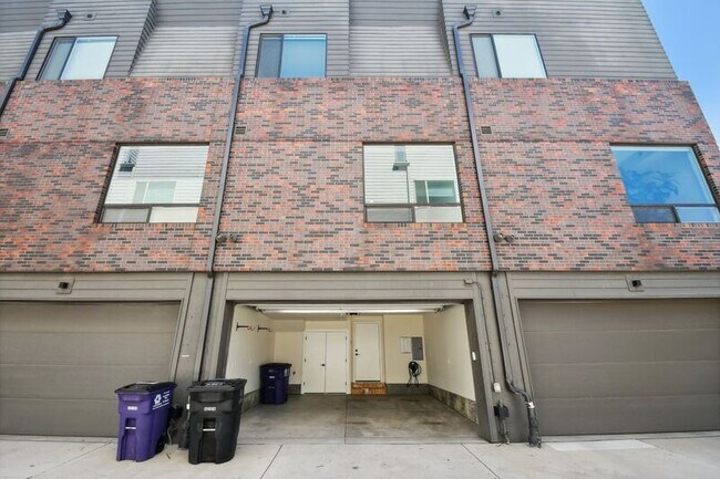 Building Photo - 3925 Inca St