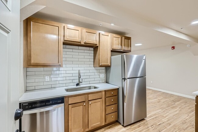 Photo - 1391 Carr St Apartment