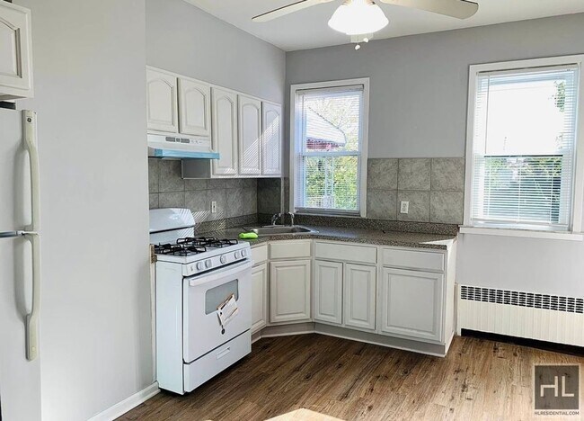 Building Photo - 58 AVENUE