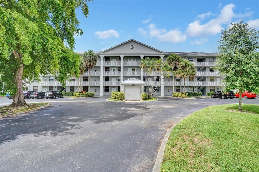 1524 Whitehall Dr Unit 401, Davie, FL 33324 Condo for Rent in Davie