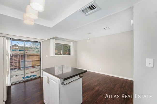 Building Photo - 1273 S Crystal Way