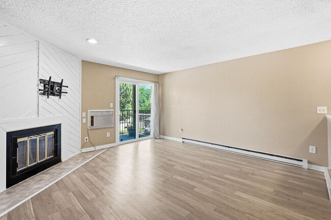 Building Photo - 2280 S Oswego Way