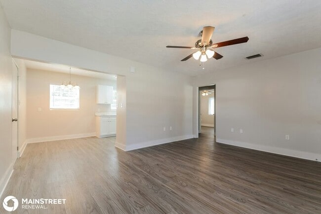 Building Photo - 1707 7th St W, Palmetto, FL 34221