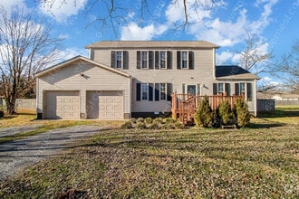 Building Photo - 6601 Amanda Way
