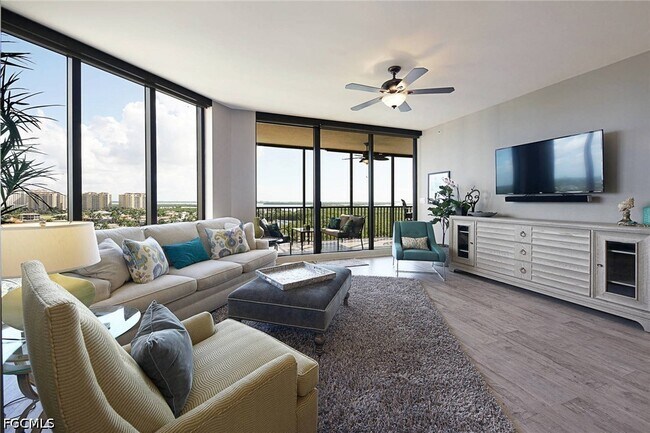 Foto del edificio - 5781 Cape Harbour Dr