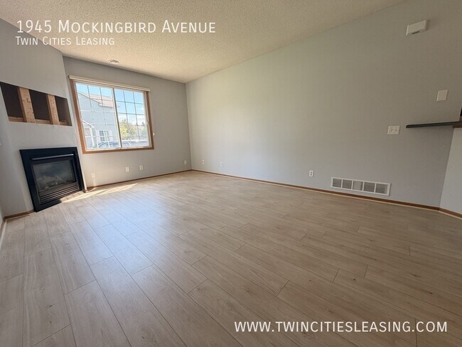 Building Photo - 1945 Mockingbird Ave