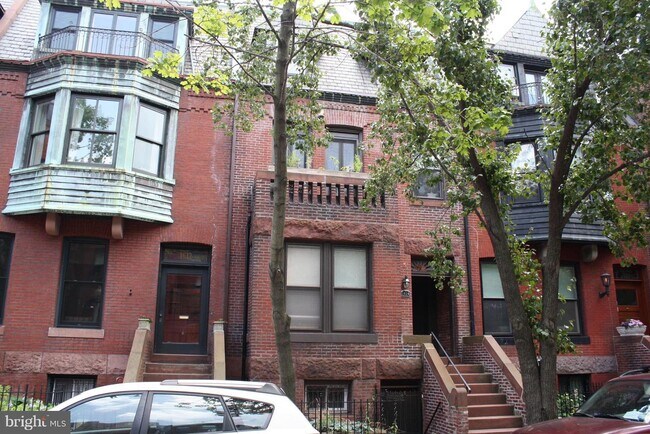Building Photo - 1614 Riggs Pl NW