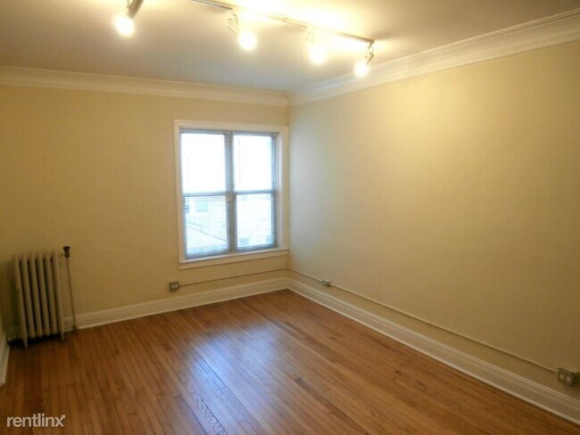 Foto del edificio - 1204 W Granville Ave